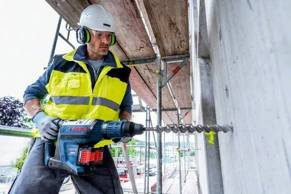 Bosch GBH 18V-45 C 18V Li-Ion Accu BiTurbo SDS-Max Combihamer Body In Koffer - 12,5 J - Koolborstelloos - 0611913000 3 Bosch GBH 18V-45 C 18V Li-Ion Accu BiTurbo SDS-Max Combihamer Body In Koffer - 12,5 J - Koolborstelloos - 0611913000 - Afbeelding 3